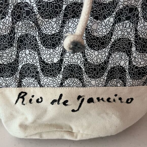 Rio de Janeiro back bucket purse - Picture 2 of 10